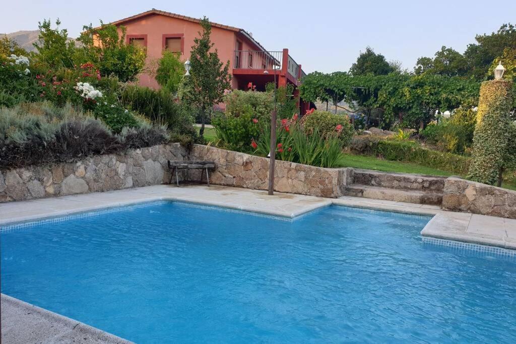 Casa Rural Las Traviesas 2 カンデレダ エクステリア 写真